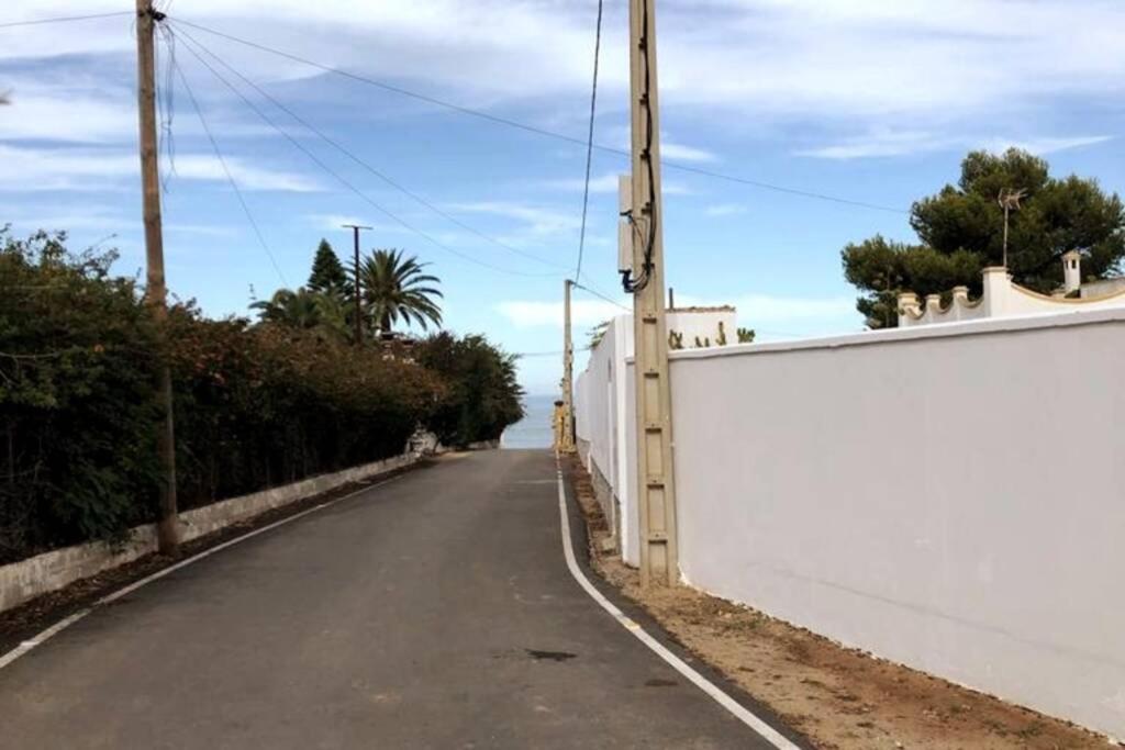 Sagrado Corazon - Chalet Con Piscina, A 25M Playa サンルーカル・デ・バラメダ エクステリア 写真